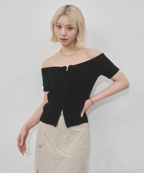 ENVYM（アンビー）の「センタージップオフショルニット（Tシャツ/カットソー・レディース・ブラック/ホワイト/グレー・FREE）」の17枚目の写真