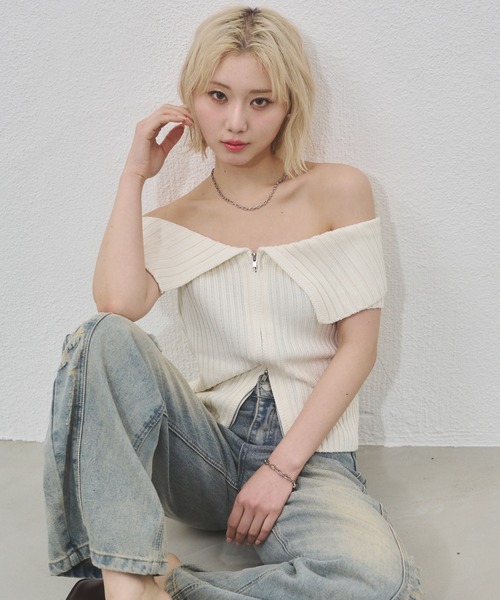 ENVYM（アンビー）の「センタージップオフショルニット（Tシャツ/カットソー・レディース・ブラック/ホワイト/グレー・FREE）」の5枚目の写真