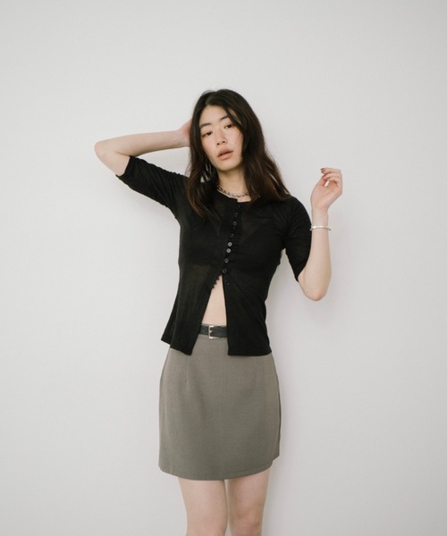 DRWCYS（ドロシーズ）の「フロントボタンシアーカーディガン（Tシャツ/カットソー・レディース・ホワイト/ブラック・FREE）」の16枚目の写真