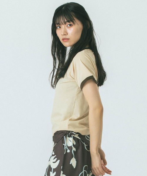 ROSE BUD(ローズバッド)の「RINGER TEE(Tシャツ/カットソー・レディース・ネイビー/ベージュ・ONE SIZE)」の13枚目の写真