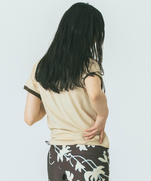 ROSE BUD(ローズバッド)の「RINGER TEE(Tシャツ/カットソー・レディース・ネイビー/ベージュ・ONE SIZE)」の14枚目の写真