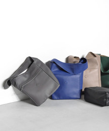 【軽量 ソフトな本革】CL3842 HALLE WIDE HANDLE TALL BAG