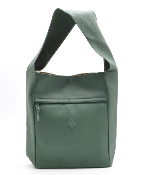 CLEDRAN(クレドラン)の「【軽量 ソフトな本革】CL3842 HALLE WIDE HANDLE TALL BAG(ショルダーバッグ・レディース・ブラック/グレイッシュベージュ/グレー/グリーン/ブルー・FREE)」の5枚目の写真
