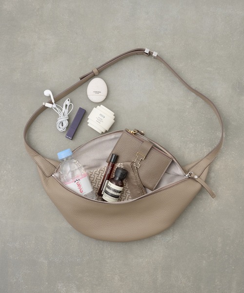 IACUCCI（イアクッチ）の「ピスタッロ S CERVO（ショルダーバッグ