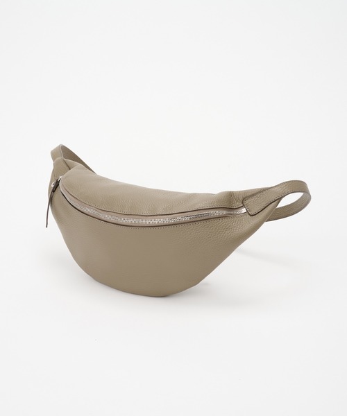 新品 IACUCCI イアクッチ ピスタッロ S CERVO ボディバッグ IACUCCI（イアクッチ）の「ピスタッロ S CERVO（ショルダーバッグ