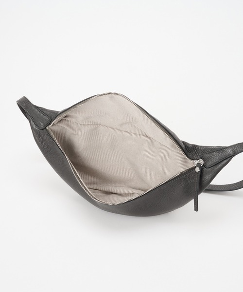 新品 IACUCCI イアクッチ ピスタッロ S CERVO ボディバッグ IACUCCI（イアクッチ）の「ピスタッロ S CERVO（ショルダーバッグ