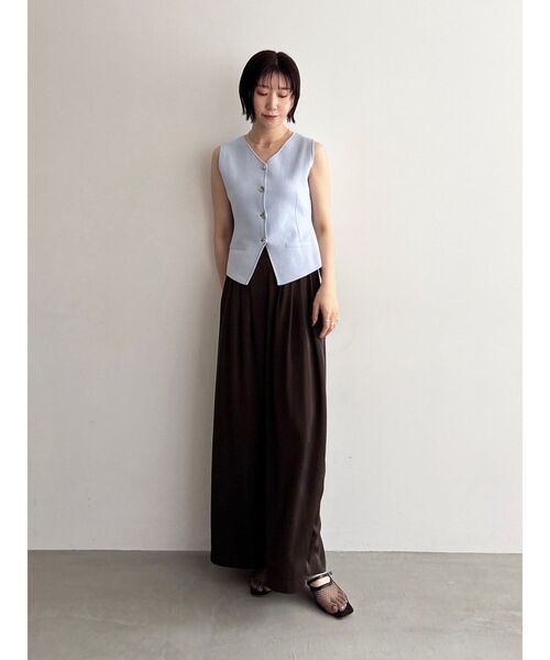 LAGUNAMOON(ラグナムーン)の「シルエットタックワイドパンツ(その他パンツ・レディース・ブラウン/アイボリー・SMALL/MEDIUM)」の15枚目の写真