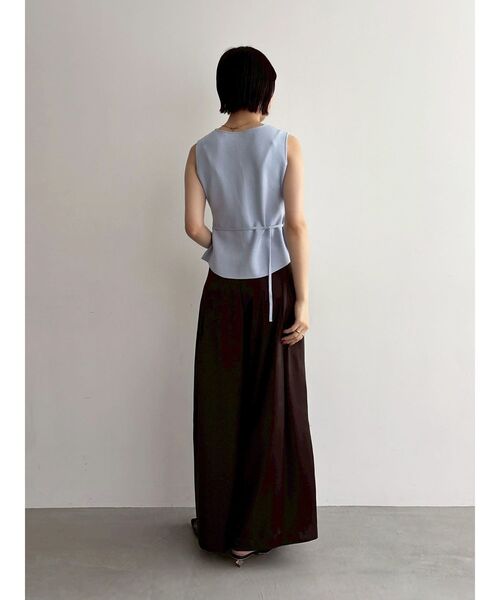 LAGUNAMOON(ラグナムーン)の「シルエットタックワイドパンツ(その他パンツ・レディース・ブラウン/アイボリー・SMALL/MEDIUM)」の16枚目の写真