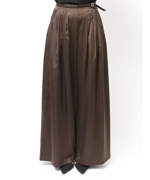 LAGUNAMOON（ラグナムーン）の「シルエットタックワイドパンツ（その他パンツ・レディース・ブラウン/アイボリー・SMALL/MEDIUM）」の7枚目の写真