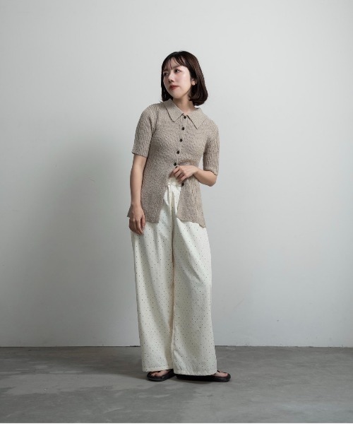 lawgy(ラウジー)の「boucle rib collar polo cardigan / ブークレリブカラーポロカーディガン(カーディガン/ボレロ・レディース・ブラック/グリーン/ベージュ・FREE)」の9枚目の写真