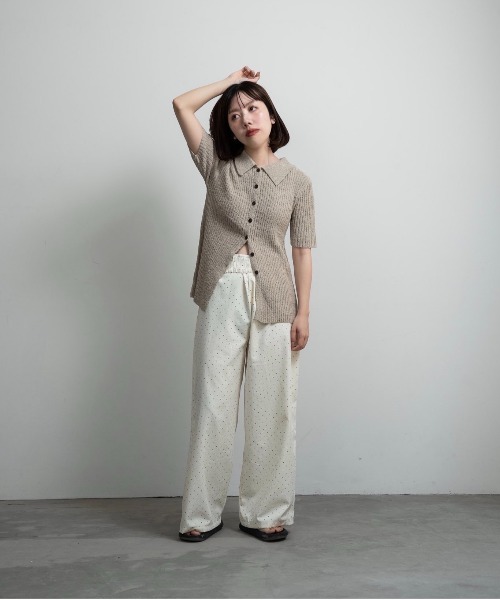 lawgy(ラウジー)の「boucle rib collar polo cardigan / ブークレリブカラーポロカーディガン(カーディガン/ボレロ・レディース・ブラック/グリーン/ベージュ・FREE)」の11枚目の写真