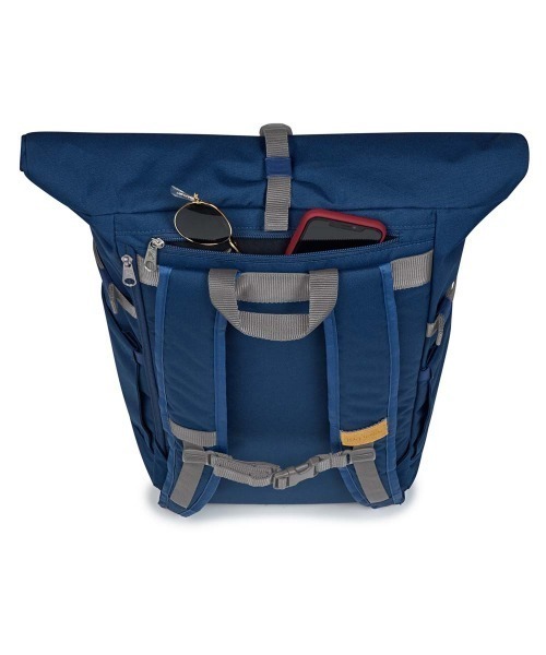 JANSPORT(ジャンスポーツ)の「JANSPORT HATCHET ROLLTOP(ジャンスポーツ ハチェット ロールトップ)(バックパック/リュック・メンズ・ブラック/ネイビー/レッド系・FREE)」の13枚目の写真