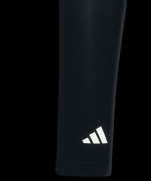 adidas（アディダス）の「ランニング アームスリーブ / アディダス adidas（スポーツグッズ・メンズ・ブラック・MEDIUM/XL/LARGE）」の3枚目の写真