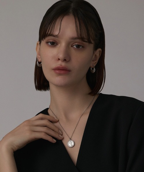 CENE(セネ)の「【CENE】セネ/ウェーブフープピアス(ピアス(両耳用)・レディース・ゴールド/シルバー・FREE)」の13枚目の写真