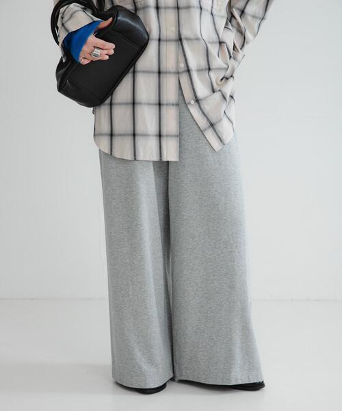 URBAN RESEARCH(アーバンリサーチ)の「ミニ裏毛イージーカットパンツ(その他パンツ・レディース・ブラック/オフホワイト/グレー・38/36)」の17枚目の写真