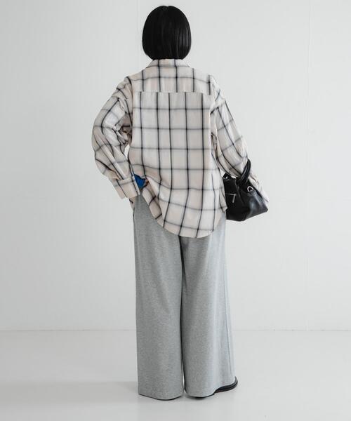 URBAN RESEARCH(アーバンリサーチ)の「ミニ裏毛イージーカットパンツ(その他パンツ・レディース・ブラック/オフホワイト/グレー・38/36)」の21枚目の写真