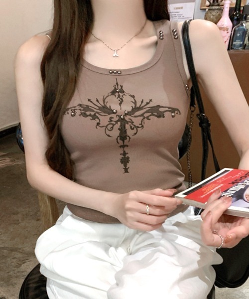ピンク クロスデザイン タンクトップ Mサイズ エッセンシャル レーサー タンクトップ – リーバイス®公式