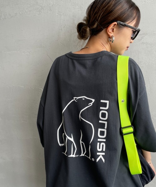 NORDISK（ノルディスク）の「[NORDISK/ノルディスク] 別注 バックロゴプリントTシャツ（Tシャツ/カットソー・レディース・ダークブラウン/ホワイト/チャコールグレー・50/48/46/44）」の3枚目の写真
