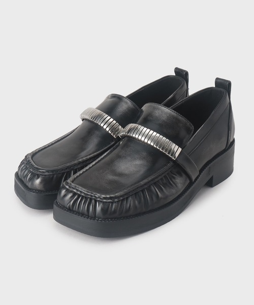 tk.TAKEO KIKUCHI（ティーケータケオキクチ）の「カラーローファー（ドレスシューズ・メンズ・ブルー/ブラック・75/65/55）」の2枚目の写真