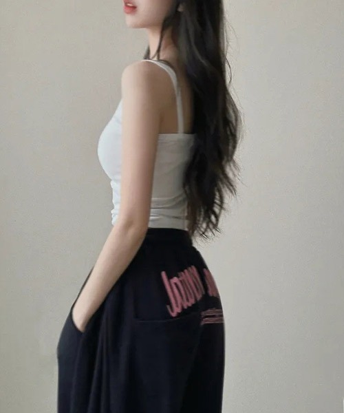 Ressaca(レサーカ)の「バックロゴプリントルーズスウェットパンツ(スウェットパンツ・レディース・ブラック/ネイビー/グレー・M)」の13枚目の写真