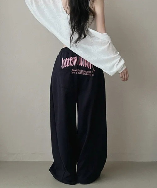 Ressaca(レサーカ)の「バックロゴプリントルーズスウェットパンツ(スウェットパンツ・レディース・ブラック/ネイビー/グレー・M)」の14枚目の写真