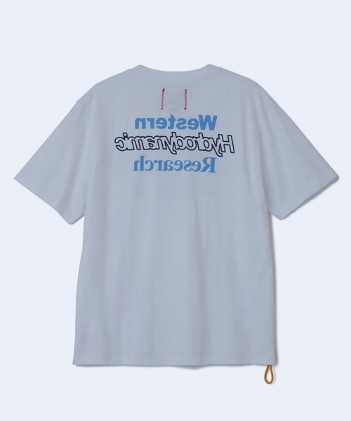 WESTERN HYDRODYNAMIC RESEARCH(ウェスタンハイドロダイナミックリサーチ)の「【Western Hydrodynamic Research/ウェスタン ハイドロダイナミック リサーチ】WAVE RUNNERS/S TEE バックプリント ブランドロゴ Tシャツ(Tシャツ/カットソー・メンズ・ホワイト/ブラック・MEDIUM/SMALL/X-LARGE/LARGE)」の1枚目の写真