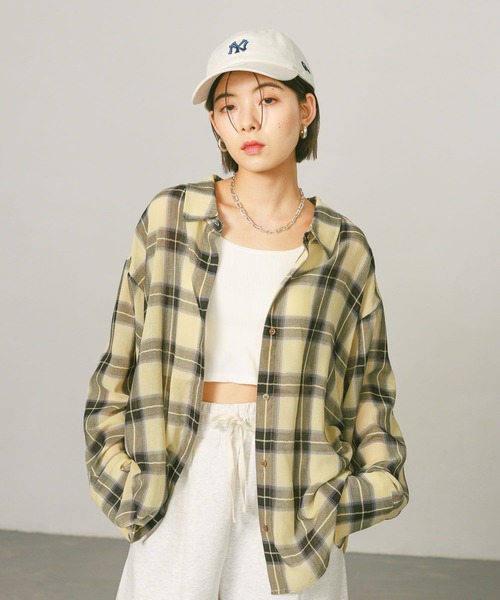 BAYFLOW（ベイフロー）の「[秋口まで着られる]シアーチェックシャーリングシャツ（シャツ/ブラウス・レディース・オフホワイト/ライトイエロー/ライトブルー・FREE）」の3枚目の写真