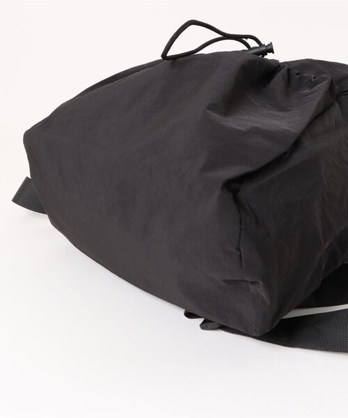 VIBGYOR（ヴィブジョー）の「FReePLACe/2way仕様 リュックサック ショルダーバッグ X12592（ショルダーバッグ・レディース・ホワイト/ブラック・FREE）」の7枚目の写真