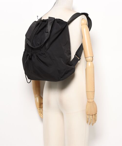 VIBGYOR（ヴィブジョー）の「FReePLACe/2way仕様 リュックサック ショルダーバッグ X12592（ショルダーバッグ・レディース・ホワイト/ブラック・FREE）」の9枚目の写真