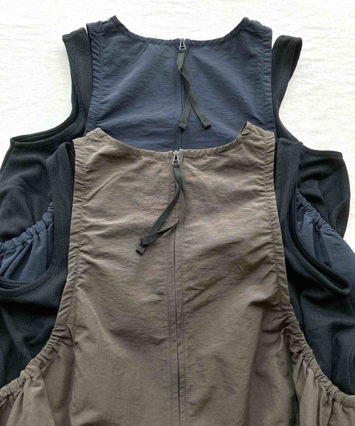 Q（キュー）の「リブ付きワンピース（ワンピース・レディース・チャコールグレー/ブルー・MEDIUM）」の8枚目の写真