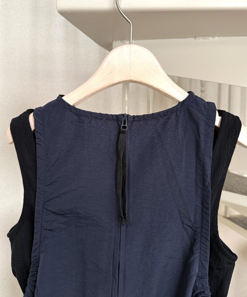 Q（キュー）の「リブ付きワンピース（ワンピース・レディース・チャコールグレー/ブルー・MEDIUM）」の7枚目の写真