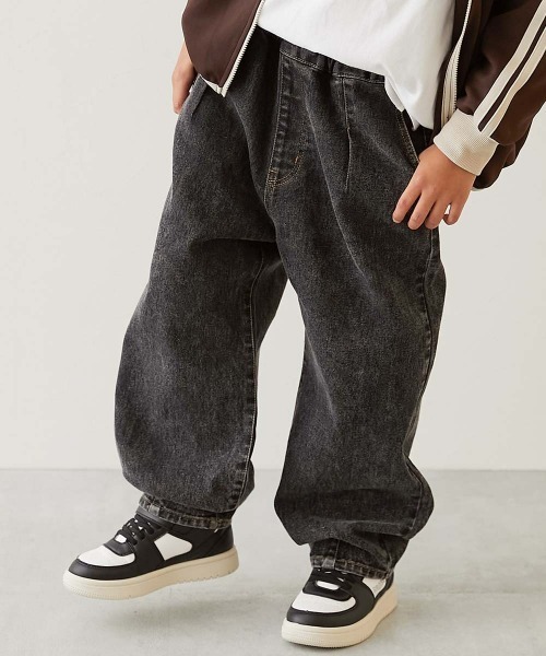 devirock(デビロック)の「ストレッチデニム ルーズタックパンツ(デニムパンツ・キッズ・ブラック系/ブルー系/ネイビー系/ネイビー系2・100cm/110cm/120cm/130cm/140cm/150cm/160cm)」の2枚目の写真