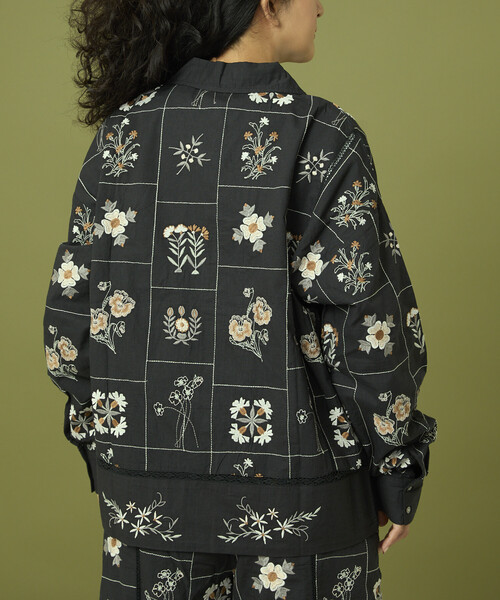 Freada 花刺繍シャツ Freada/フリーダ パッチワーク 花刺繍 ロングスリーブ シャツ