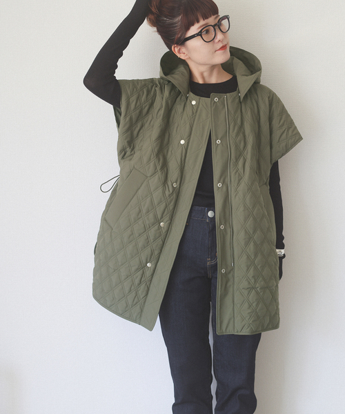 Spick & Span（スピックアンドスパン）の「TICCA / ティッカ リバーシブルキルティングポンチョ（その他アウター・レディース・カーキ/ブラック・FREE）」の14枚目の写真