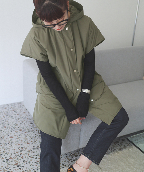 Spick & Span（スピックアンドスパン）の「TICCA / ティッカ リバーシブルキルティングポンチョ（その他アウター・レディース・カーキ/ブラック・FREE）」の19枚目の写真