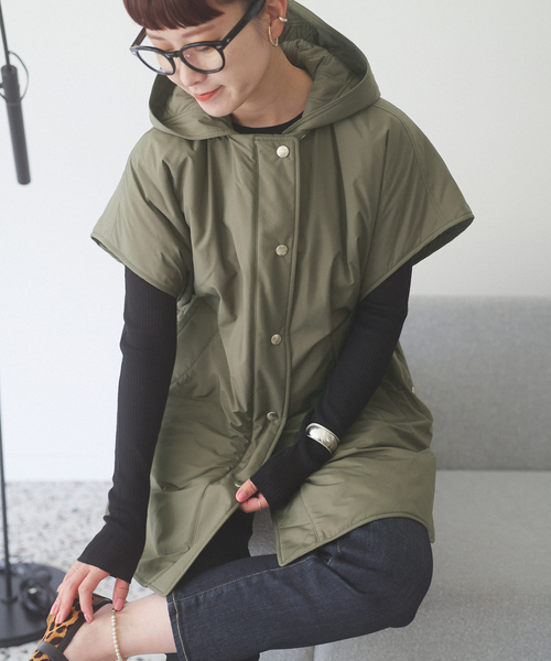 Spick & Span（スピックアンドスパン）の「TICCA / ティッカ リバーシブルキルティングポンチョ（その他アウター・レディース・カーキ/ブラック・FREE）」の20枚目の写真