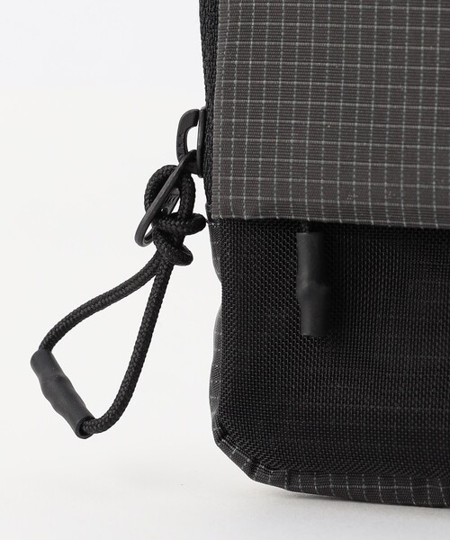 THE NORTH FACE(ザノースフェイス)の「THE NORTH FACE/ザ・ノース・フェイス Hazy Wallet ヘイジーワレット / NM82460(財布・メンズ・グレー/ブラック/ベージュ・ONE SIZE)」の6枚目の写真