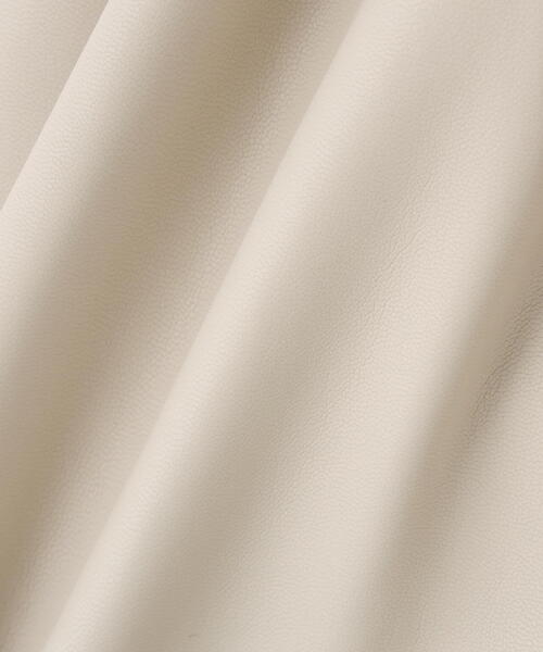 NATURAL BEAUTY BASIC（ナチュラルビューティーベーシック）の「◇フェイクレザーギャザーブルゾン（ブルゾン・レディース・ブラック/ブラウン/ベージュ・SMALL/MEDIUM）」の15枚目の写真