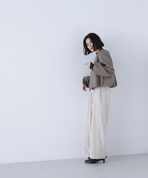 NATURAL BEAUTY BASIC（ナチュラルビューティーベーシック）の「◇フェイクレザーギャザーブルゾン（ブルゾン・レディース・ブラック/ブラウン/ベージュ・SMALL/MEDIUM）」の11枚目の写真