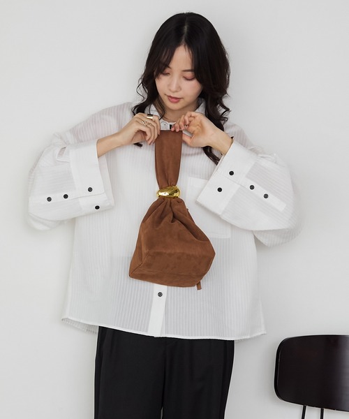 forksy.(フォルクシー)の「【forksy.】【オケージョン対応】ベロア/フォウスウェード ワンハンドルバッグ(ハンドバッグ・レディース・ブラック/グレー/ボルドー/ブラウン/ブラック系/アイボリー・FREE)」の12枚目の写真