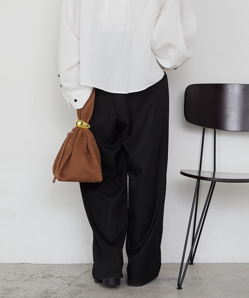 forksy.(フォルクシー)の「【forksy.】【オケージョン対応】ベロア/フォウスウェード ワンハンドルバッグ(ハンドバッグ・レディース・ブラック/グレー/ボルドー/ブラウン/ブラック系/アイボリー・FREE)」の16枚目の写真