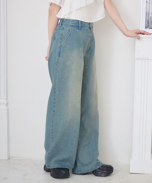 ems excite(エムズエキサイト)の「ビジューデニムPT(デニムパンツ・レディース・ケミカルウォッシュ/ダークブルー/ブラック・FREE)」の4枚目の写真