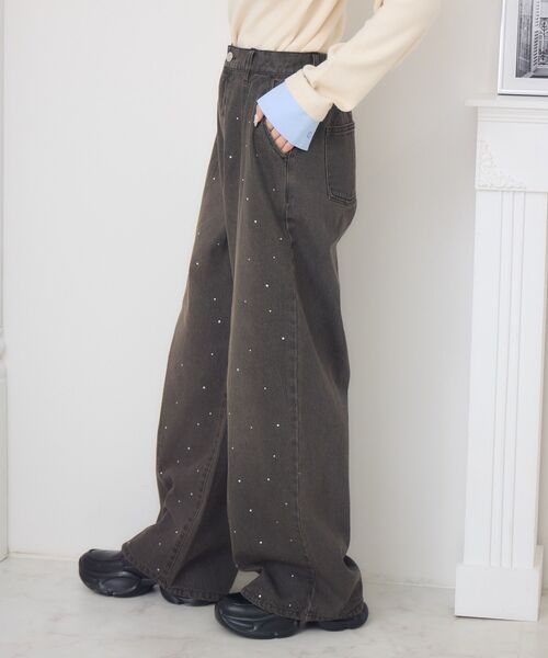 ems excite(エムズエキサイト)の「ビジューデニムPT(デニムパンツ・レディース・ケミカルウォッシュ/ダークブルー/ブラック・FREE)」の14枚目の写真