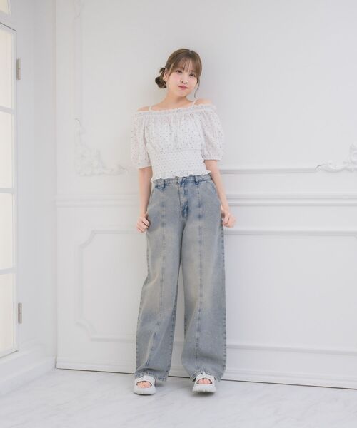 ems excite(エムズエキサイト)の「ビジューデニムPT(デニムパンツ・レディース・ケミカルウォッシュ/ダークブルー/ブラック・FREE)」の15枚目の写真