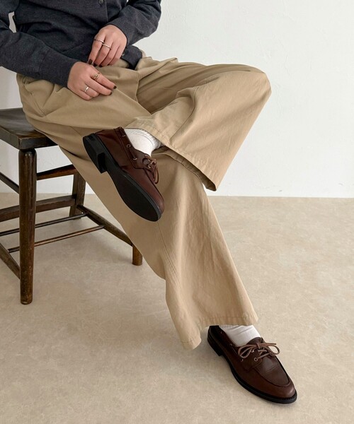 eness（エネス）の「【ENESS/ エネス】レザースリムデッキシューズ（その他シューズ・レディース・ダークブラウン/ブラック・37/38）」の4枚目の写真