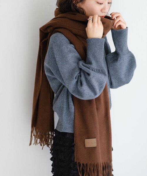 Kastane（カスタネ）の「【4色展開】ツイルマフラー（マフラー・レディース・ブラウン/ネイビー/ブルー/アイボリー・FREE）」の5枚目の写真