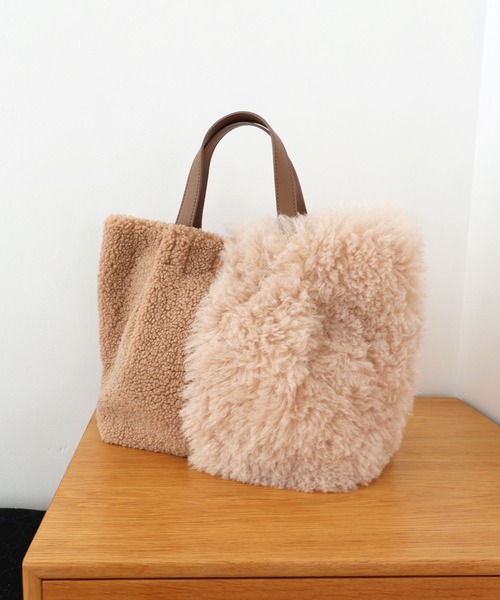 T・S・L（ティーエスエル）の「ファー切り替えトートバッグ（トートバッグ・レディース・モカ/グレー/アイボリー・FREE）」の2枚目の写真