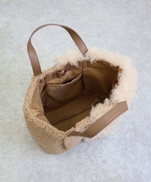 T・S・L（ティーエスエル）の「ファー切り替えトートバッグ（トートバッグ・レディース・モカ/グレー/アイボリー・FREE）」の18枚目の写真