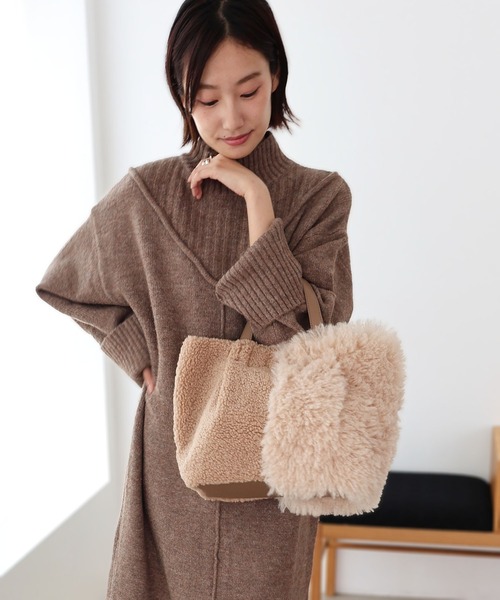 T・S・L（ティーエスエル）の「ファー切り替えトートバッグ（トートバッグ・レディース・モカ/グレー/アイボリー・FREE）」の6枚目の写真