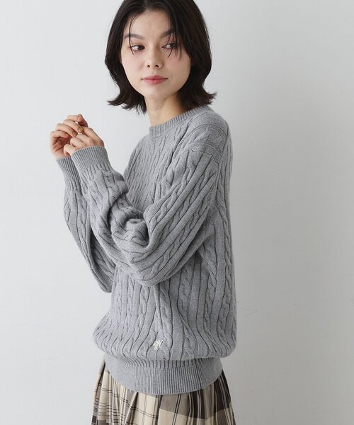 Dessin（デッサン）の「【ユニセックス・洗える】クルーネックケーブルニット（ニット/セーター・レディース・ネイビー/ピンク系/グレー・04/03/01/02）」の4枚目の写真